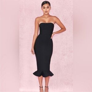 House of CB FABRIZIA
BLACK BANDAGE STRAPLESS FLUTED-HEM DRESS